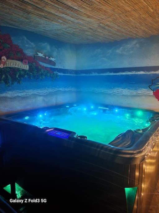 Studio Avec Terrasse Et Jacuzzi Valbonne Extérieur photo